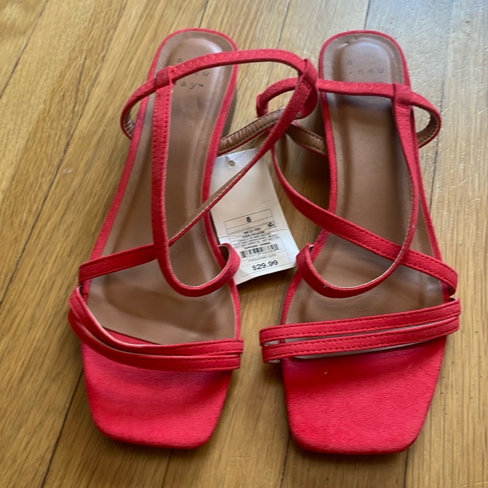 A New Day NWT red sandal. Size 8.